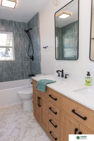 317 E 16th Street, York, NE 68467