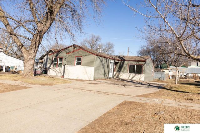 317 E 16th Street, York, NE 68467