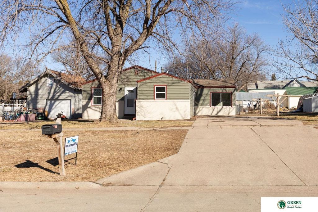 317 E 16th Street, York, NE 68467