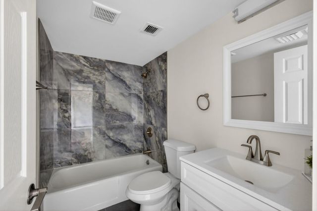 136 Lakeshore Drive 511, North Palm Beach, FL 33408