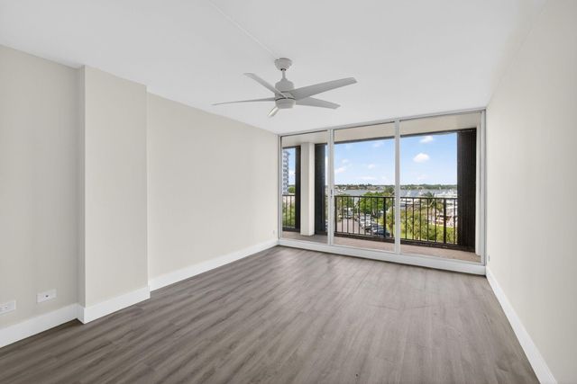 136 Lakeshore Drive 511, North Palm Beach, FL 33408