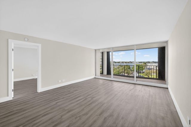 136 Lakeshore Drive 511, North Palm Beach, FL 33408