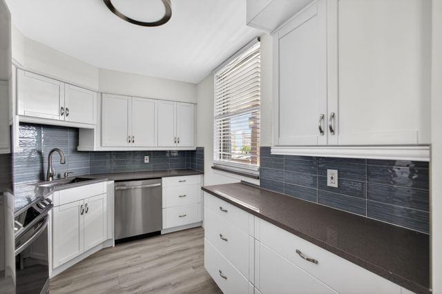 136 Lakeshore Drive 511, North Palm Beach, FL 33408