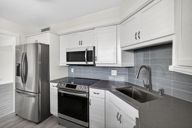 136 Lakeshore Drive 511, North Palm Beach, FL 33408