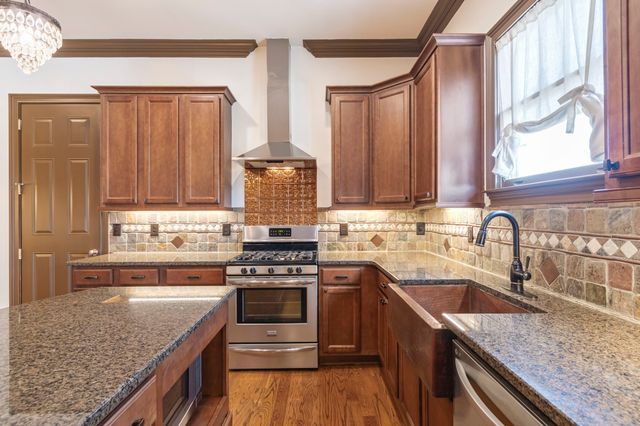 1100A W Grove Ave, Nashville, TN 37203
