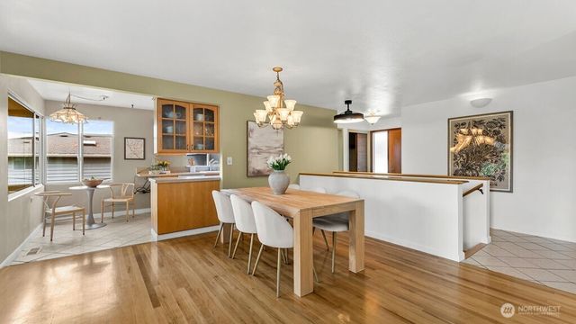 5059 116th Avenue SE, Bellevue, WA 98006