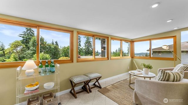 5059 116th Avenue SE, Bellevue, WA 98006