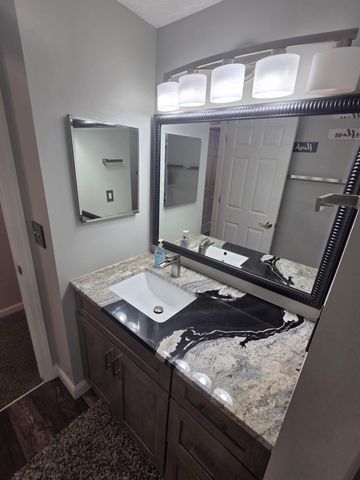5225 Wolf Run, Columbus, OH 43230
