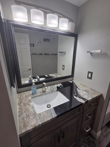 5225 Wolf Run, Columbus, OH 43230