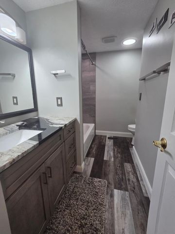5225 Wolf Run, Columbus, OH 43230
