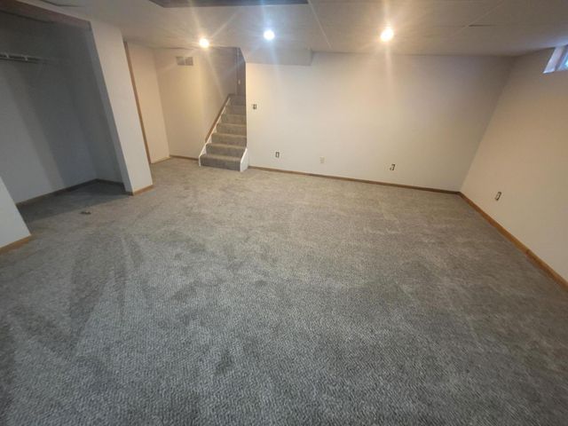 5225 Wolf Run, Columbus, OH 43230
