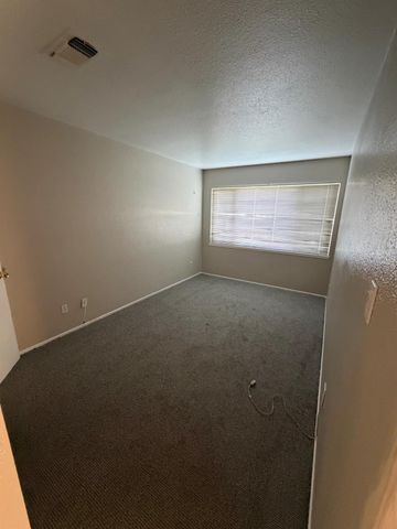 1406 64th Ave, Sacramento, CA 95822