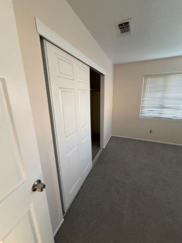 1406 64th Ave, Sacramento, CA 95822