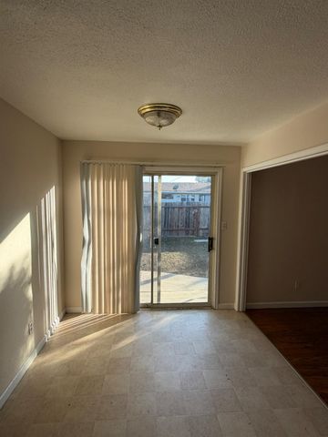 1406 64th Ave, Sacramento, CA 95822