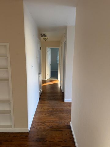 1406 64th Ave, Sacramento, CA 95822