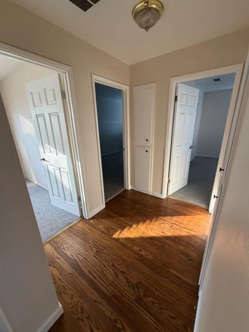 1406 64th Ave, Sacramento, CA 95822