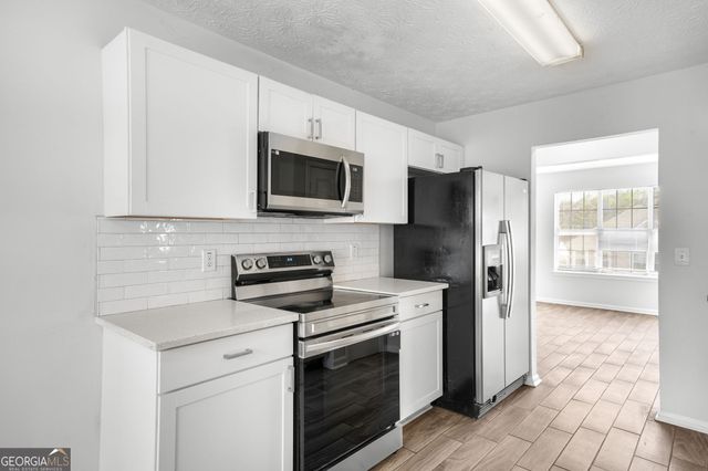 510 Saint James Court, Lawrenceville, GA 30044