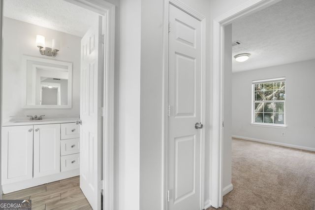 510 Saint James Court, Lawrenceville, GA 30044