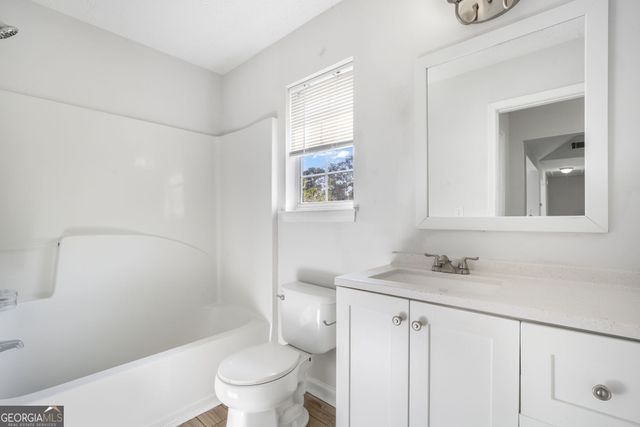 510 Saint James Court, Lawrenceville, GA 30044