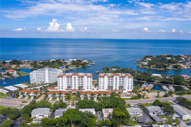 1325 SNELL ISLE BOULEVARD NE 302, St Petersburg, FL 33704