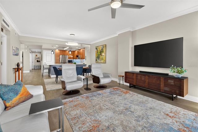 1325 SNELL ISLE BOULEVARD NE 302, St Petersburg, FL 33704