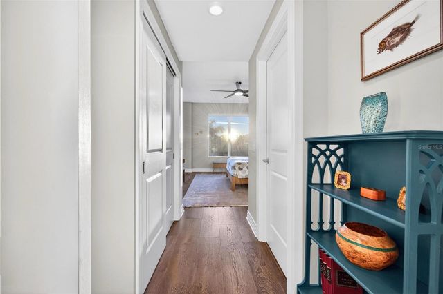 1325 SNELL ISLE BOULEVARD NE 302, St Petersburg, FL 33704