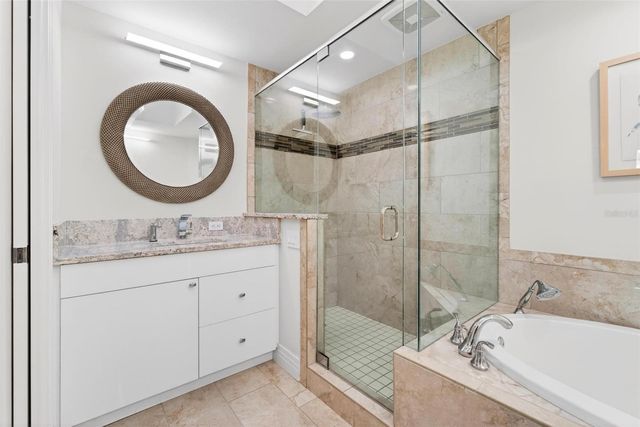 1325 SNELL ISLE BOULEVARD NE 302, St Petersburg, FL 33704