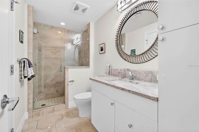 1325 SNELL ISLE BOULEVARD NE 302, St Petersburg, FL 33704