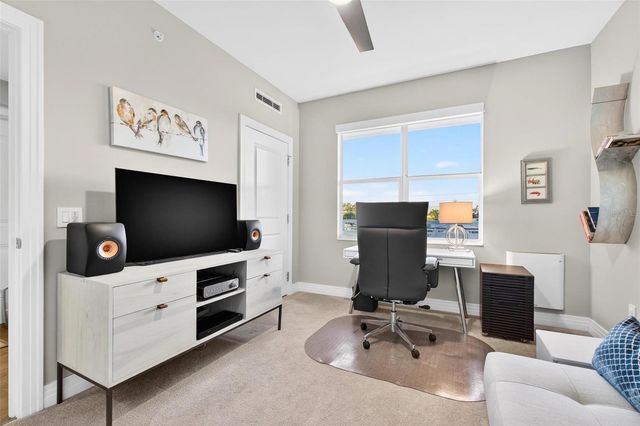 1325 SNELL ISLE BOULEVARD NE 302, St Petersburg, FL 33704