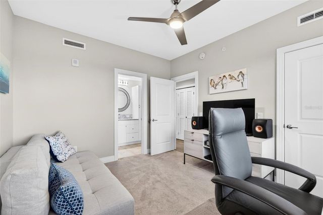 1325 SNELL ISLE BOULEVARD NE 302, St Petersburg, FL 33704