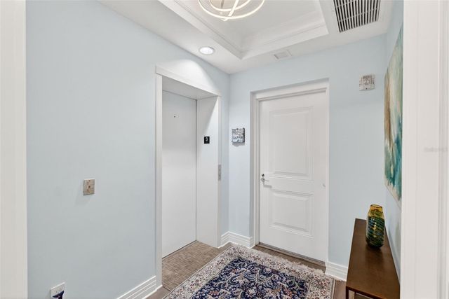 1325 SNELL ISLE BOULEVARD NE 302, St Petersburg, FL 33704