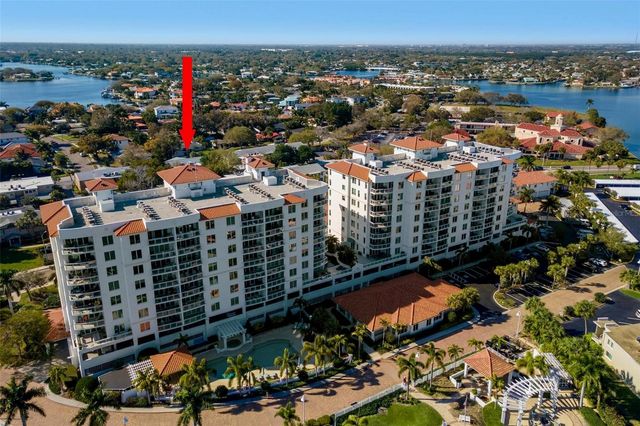 1325 SNELL ISLE BOULEVARD NE 302, St Petersburg, FL 33704