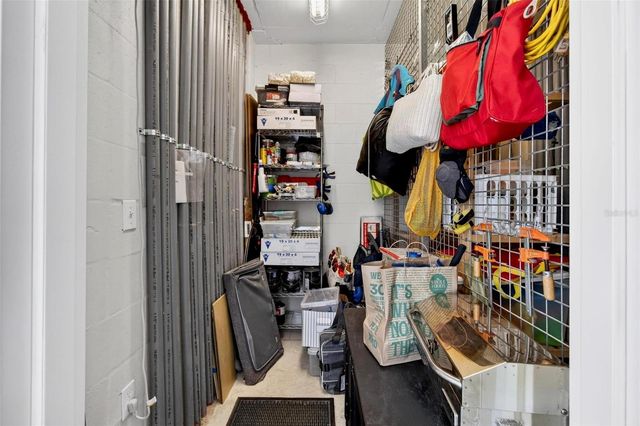 1325 SNELL ISLE BOULEVARD NE 302, St Petersburg, FL 33704