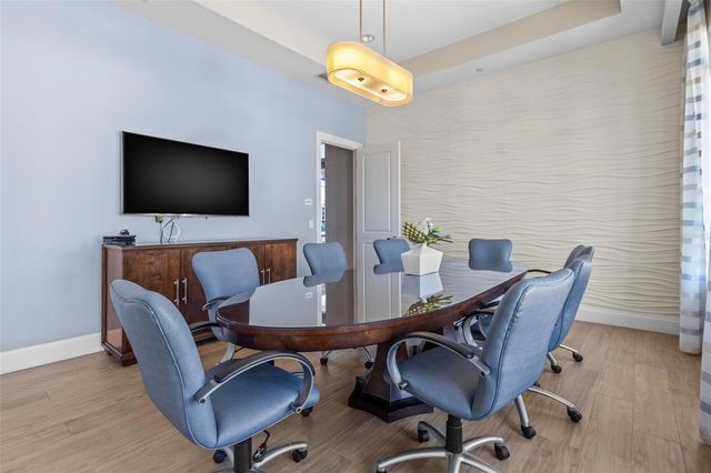 1325 SNELL ISLE BOULEVARD NE 302, St Petersburg, FL 33704