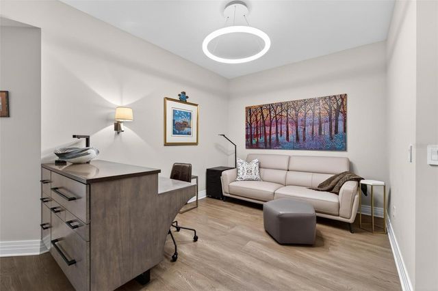 1325 SNELL ISLE BOULEVARD NE 302, St Petersburg, FL 33704