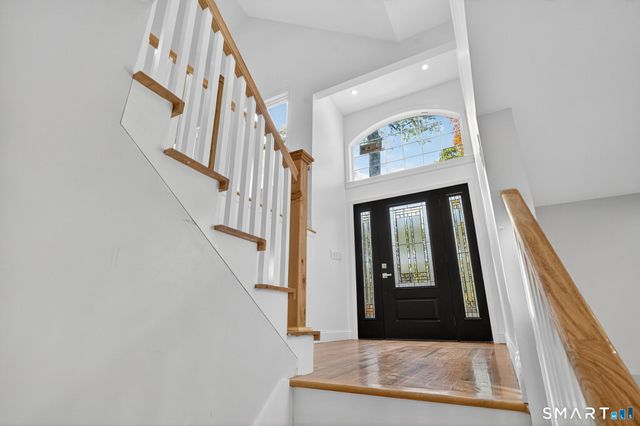 13 Willow Lane, East Lyme, CT 06333