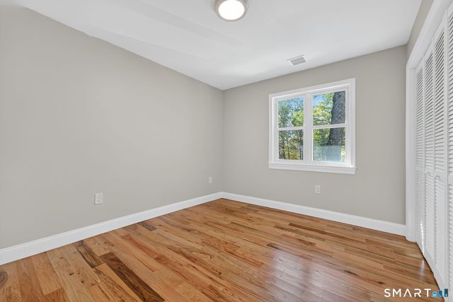 13 Willow Lane, East Lyme, CT 06333