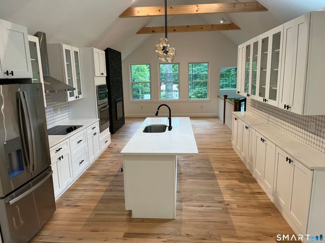 13 Willow Lane, East Lyme, CT 06333