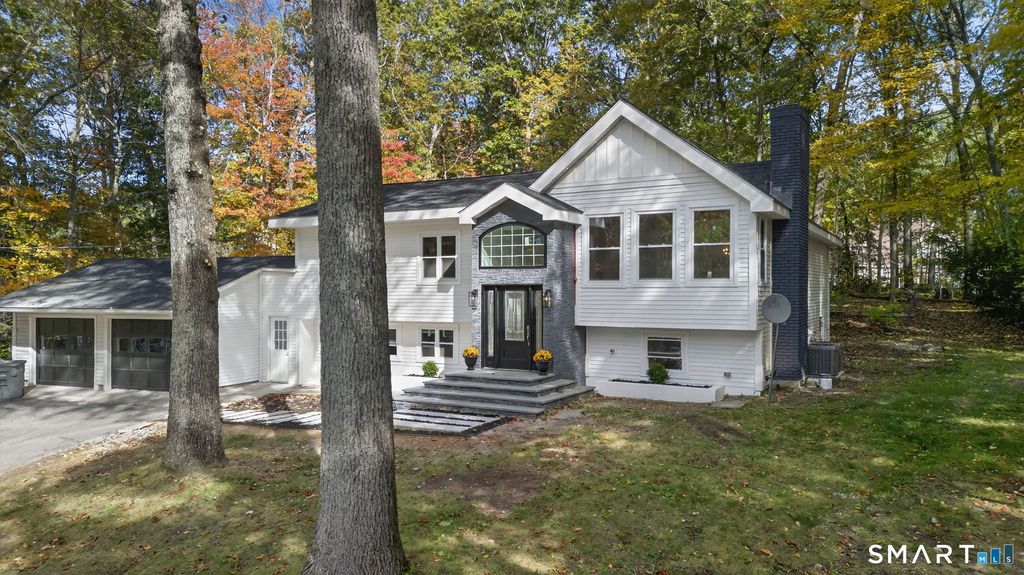 13 Willow Lane, East Lyme, CT 06333