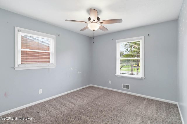 9110 Farnham Dr, Louisville, KY 40242