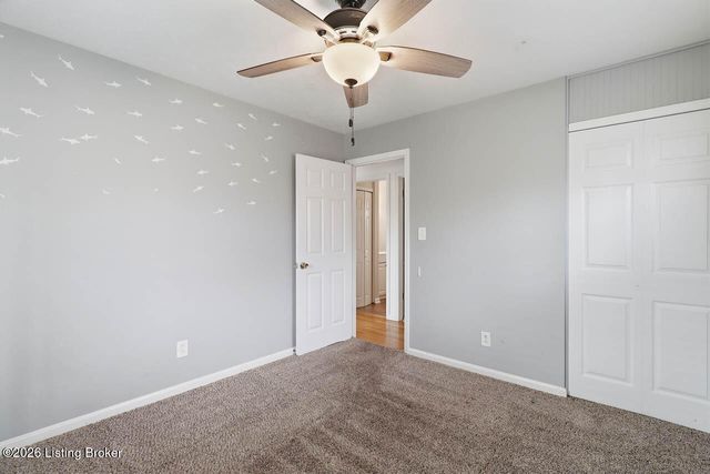 9110 Farnham Dr, Louisville, KY 40242