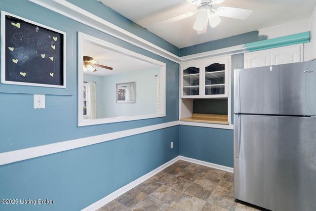 9110 Farnham Dr, Louisville, KY 40242