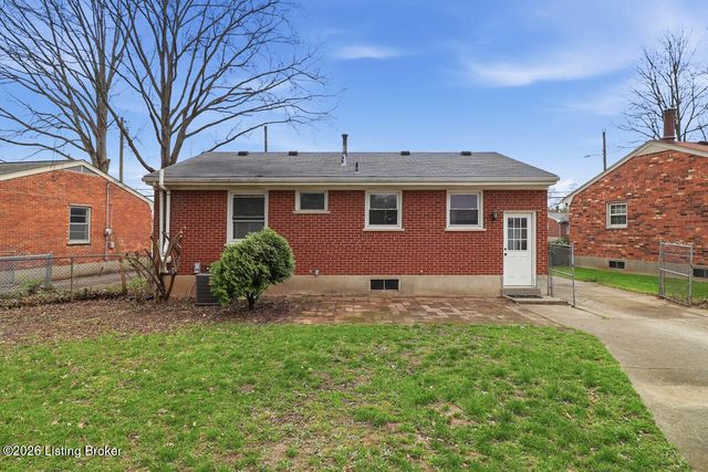 9110 Farnham Dr, Louisville, KY 40242