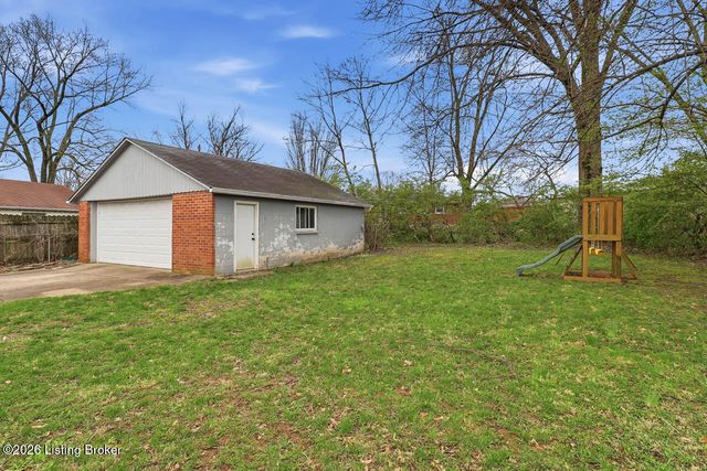 9110 Farnham Dr, Louisville, KY 40242