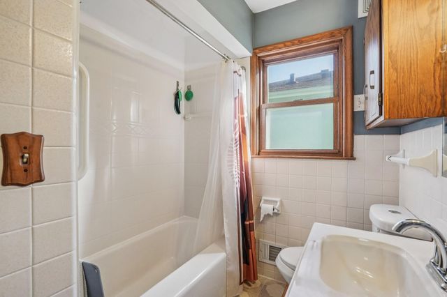 4256 Jackson Street NE, Columbia Heights, MN 55421