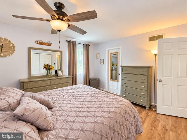 8600 CATHEDRAL CIR, Philadelphia, PA 19128