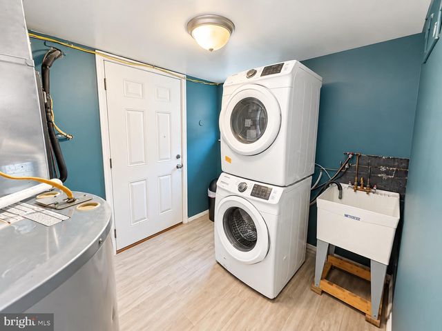 8600 CATHEDRAL CIR, Philadelphia, PA 19128
