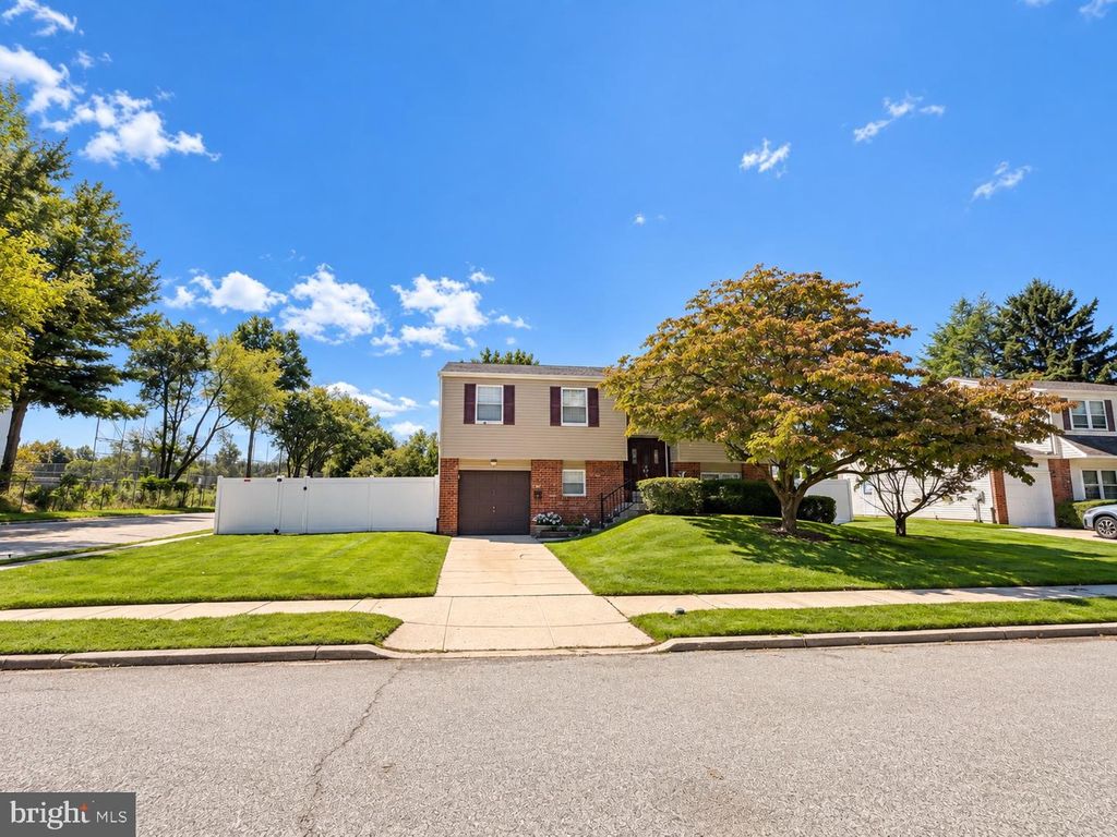 8600 CATHEDRAL CIR, Philadelphia, PA 19128 — exterior