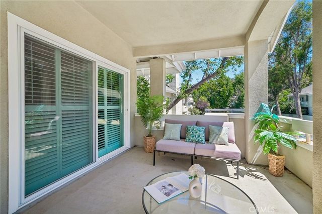 26107 Mcbean, Valencia, CA 91355