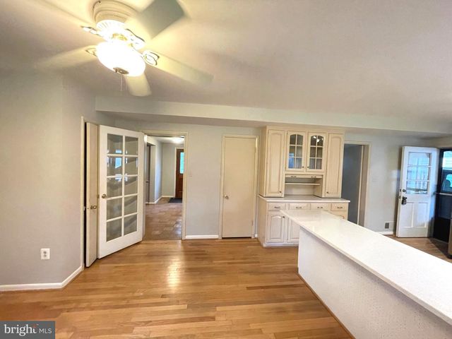 6933 TYNDALE ST, Mclean, VA 22101